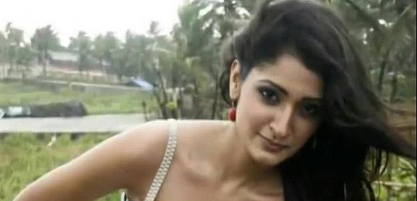  Hot south actress alankrita dogra big asset show